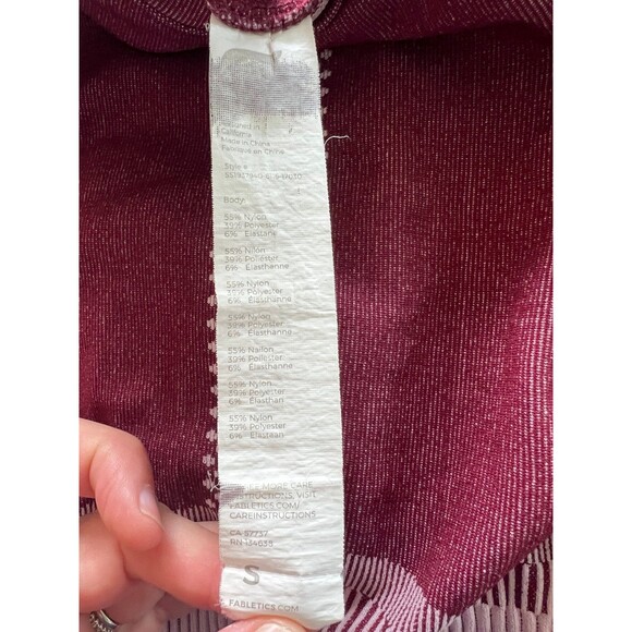 Fabletics Seamless Athletic Crop Top Size Small Womens Pink and Maroon - Picture 3 of 6